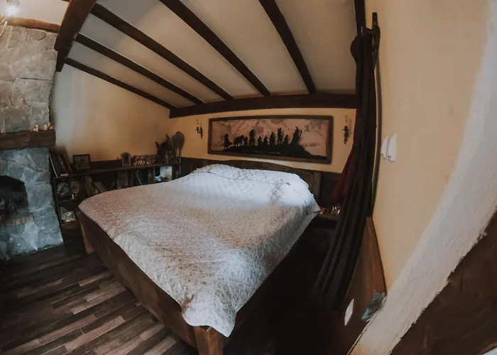 Mobbiton Mostar - Magical Underground Retreat