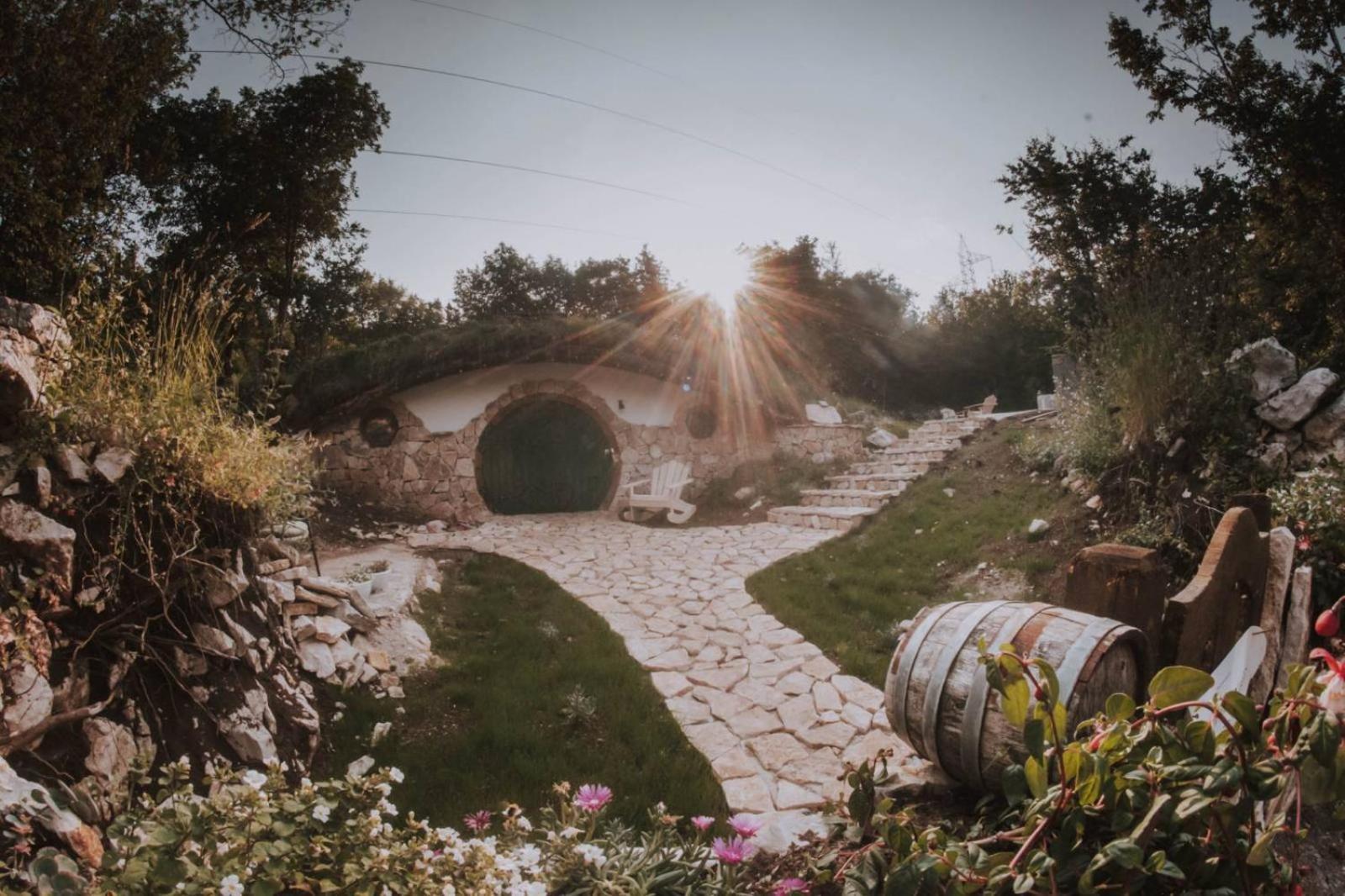 Mobbiton - Magical Underground Retreat Villa Mostar