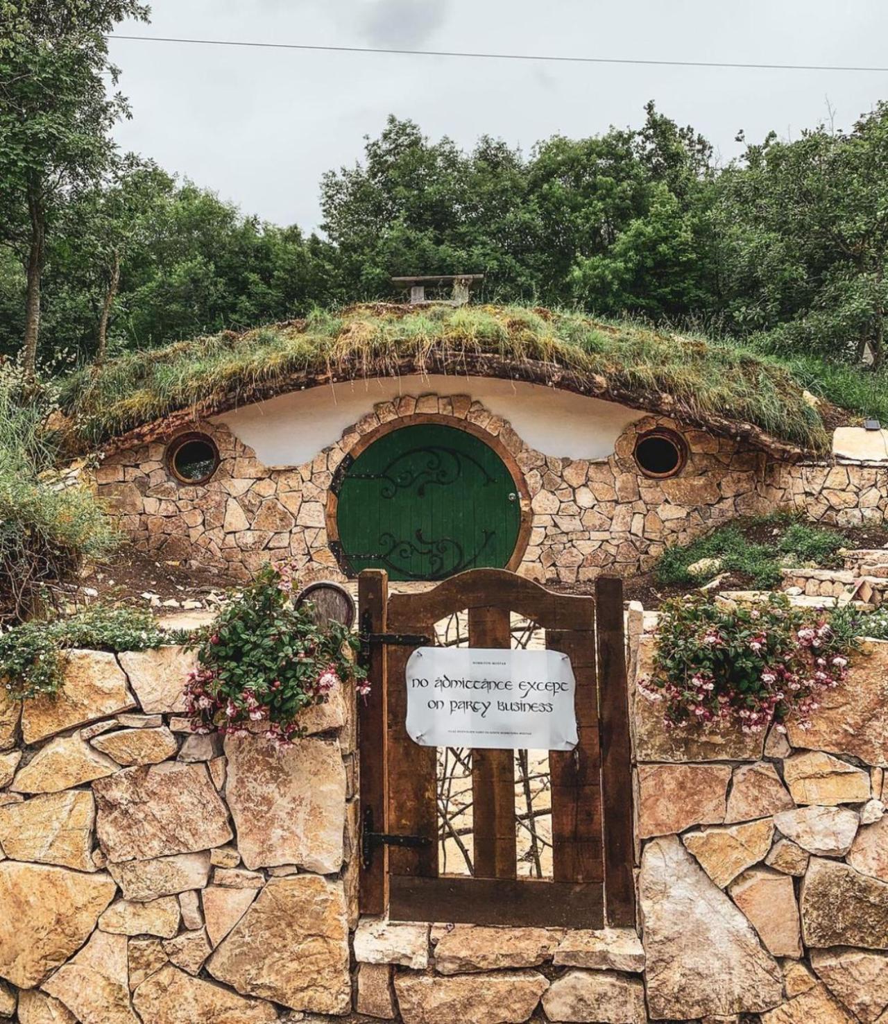 Mobbiton - Magical Underground Retreat *