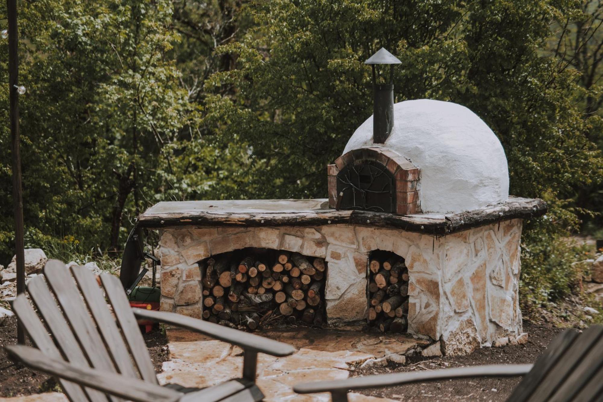 Mobbiton - Magical Underground Retreat